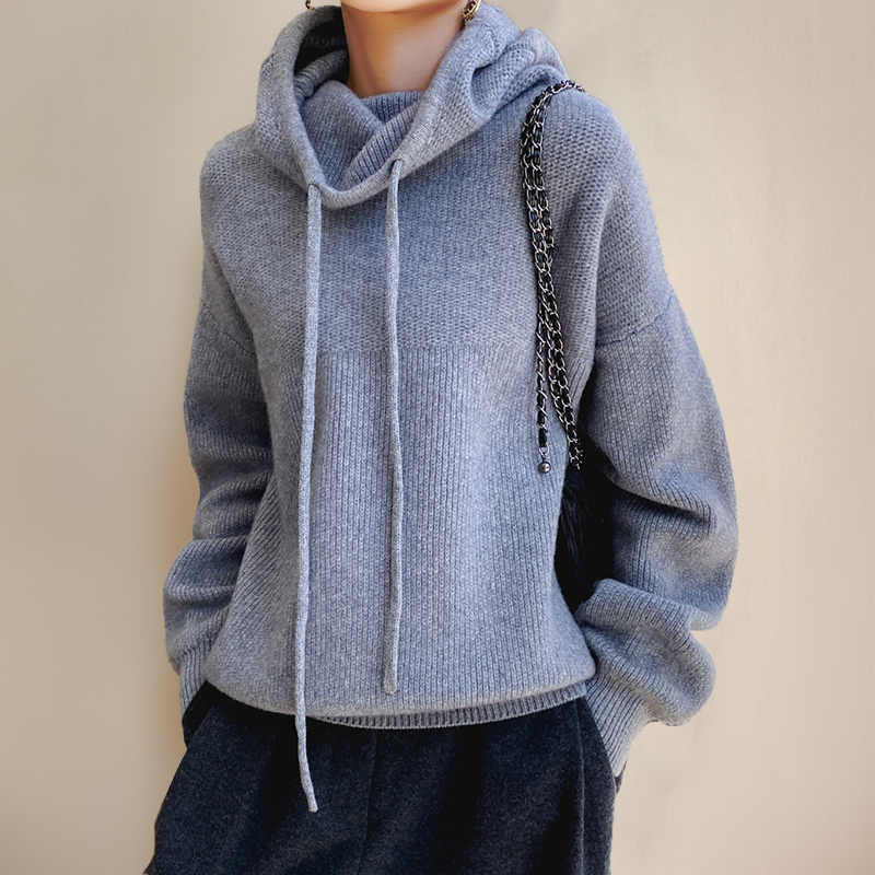 Kaitlyn – Women’s Hoodie with Timeless Style